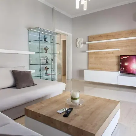 Modern Luxury 2 Bedroom Apt In Agios Dimitrios *